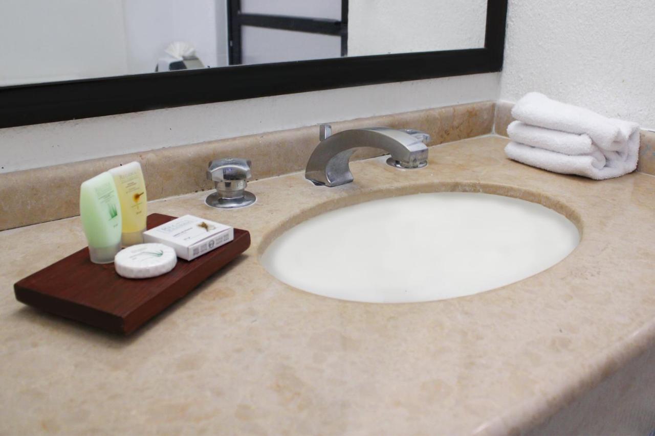 Hotel & Suites Real Del Lago Villahermosa Luaran gambar