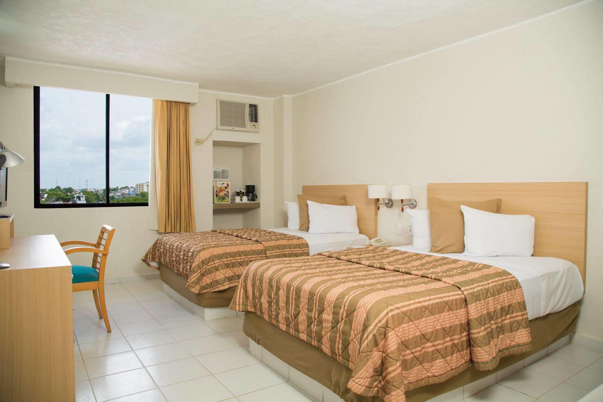 Hotel & Suites Real Del Lago Villahermosa Luaran gambar