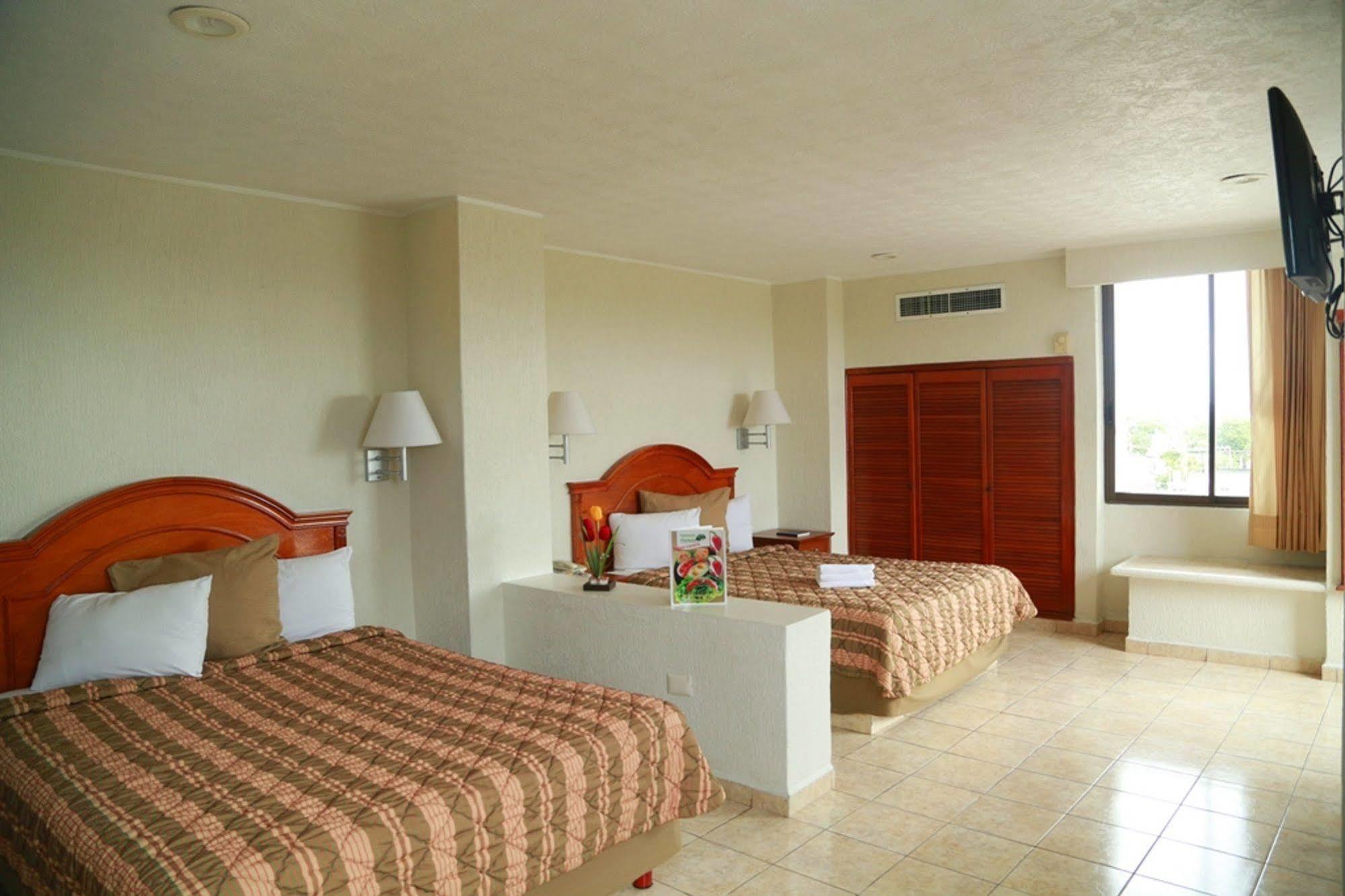 Hotel & Suites Real Del Lago Villahermosa Luaran gambar